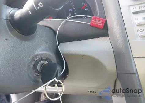 2010 Toyota Camry Se/Le/Xle z USA, uszkodzony, nr VIN 4T4BF3EK3AR053113